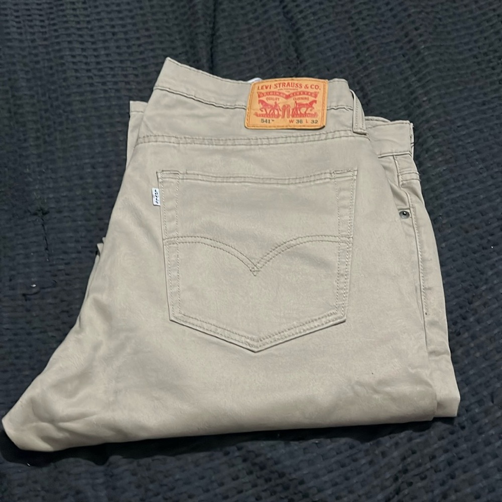 Levi Strauss & Co #541 Size W- 36 L- 32 tan beige khaki pants